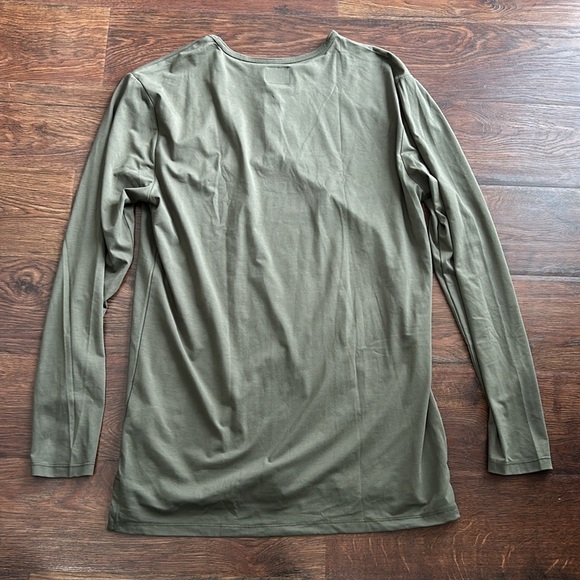 NWOT Men's Cuts Clothing Long Sleeve Shirt Split Hem | Cuts Clothing | Cuts - Picture 2 of 6